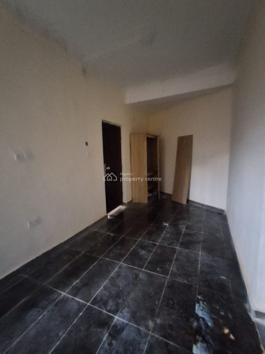 Above Is a Massive and Spacious Room and Palour with Two Toilets, Badore, Ajah, Lagos, Mini Flat (room and Parlour) for Rent