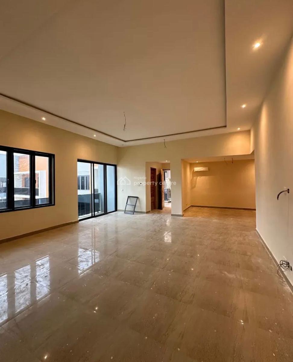 2 Bedroom Apartment, Lekki Phase 1, Lekki, Lagos, Flat / Apartment for Sale