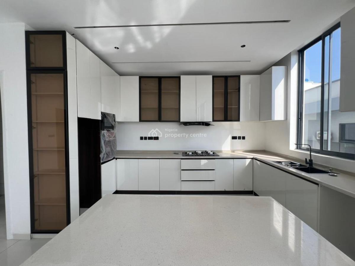 2 Bedroom Apartment, Right Hand Side, Lekki Phase 1, Lekki, Lagos, Flat / Apartment for Sale