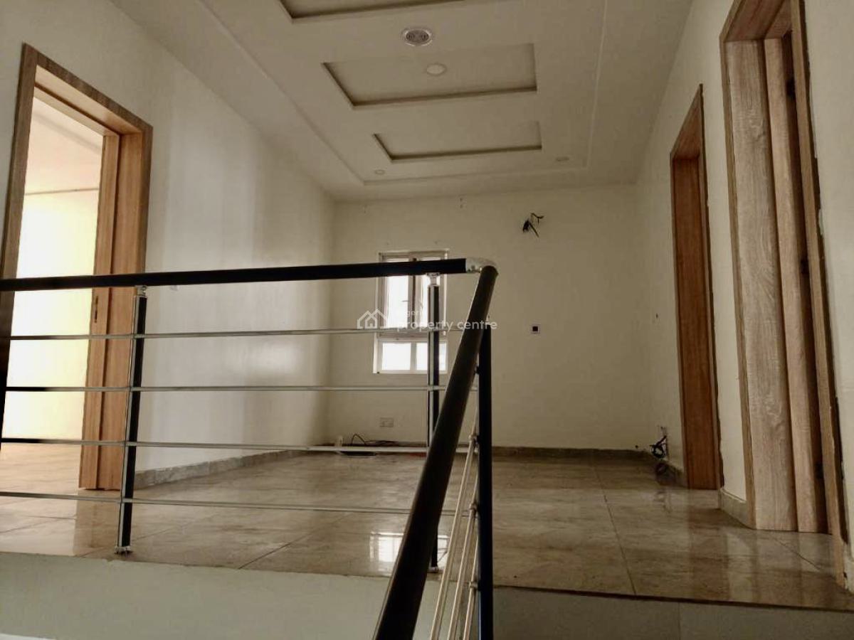 Distress Deal! Well Built 3 Bedroom Terrace Duplex with Bq, Nike Art Gallery Road, Ikate, Lekki, Lagos, Terraced Duplex for Sale