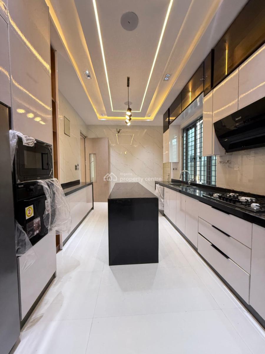 Affordable 5 Bedroom Fully  Detached Duplex with Bq, Lekki Phase 1, Lekki, Lagos, Detached Duplex for Sale