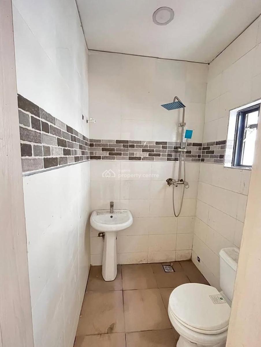 a Spacious Built 4 Bedroom Self Compound Terrace Duplex  on 2 Floors, Idado, Lekki, Lagos, Terraced Duplex for Sale