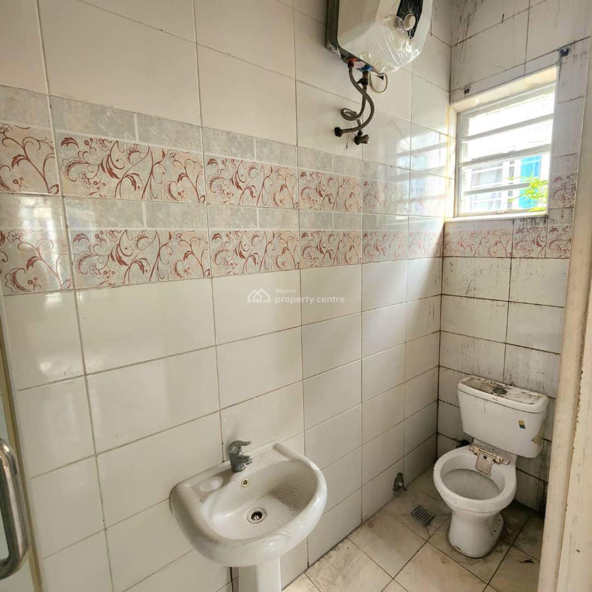 Fully Renovated Single Room, Ikota, Lekki Expressway, Lekki, Lagos, Flat / Apartment for Rent