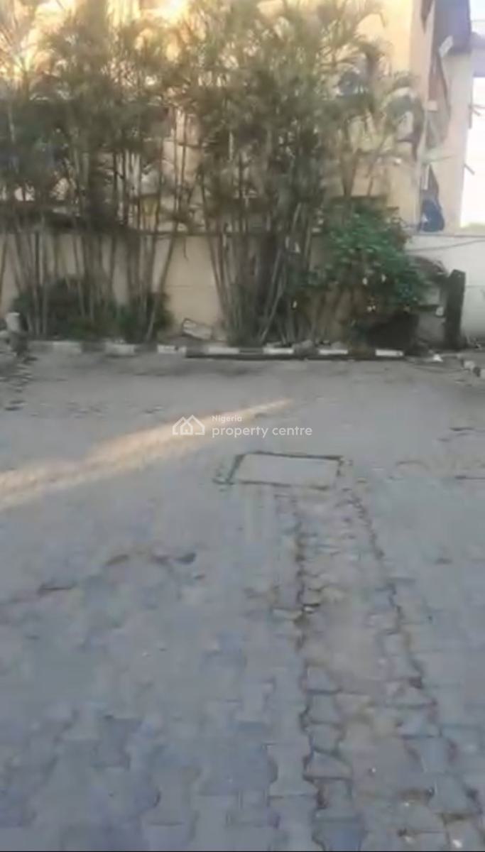 Distress, 16 Bedroom, 4 Parlors, Stand Alone Duplex, 1256sqn, Cofo,, Garki 2( Tarred Rd, Garki, Abuja, Detached Duplex for Sale