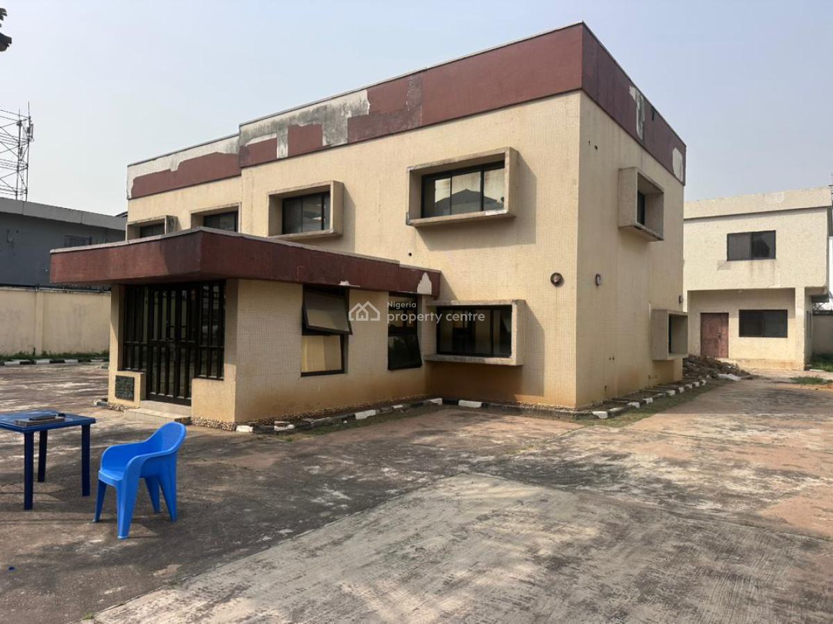 Lease --- Prime Commercial Property, Victoria Island (vi), Lagos, Office Space for Rent
