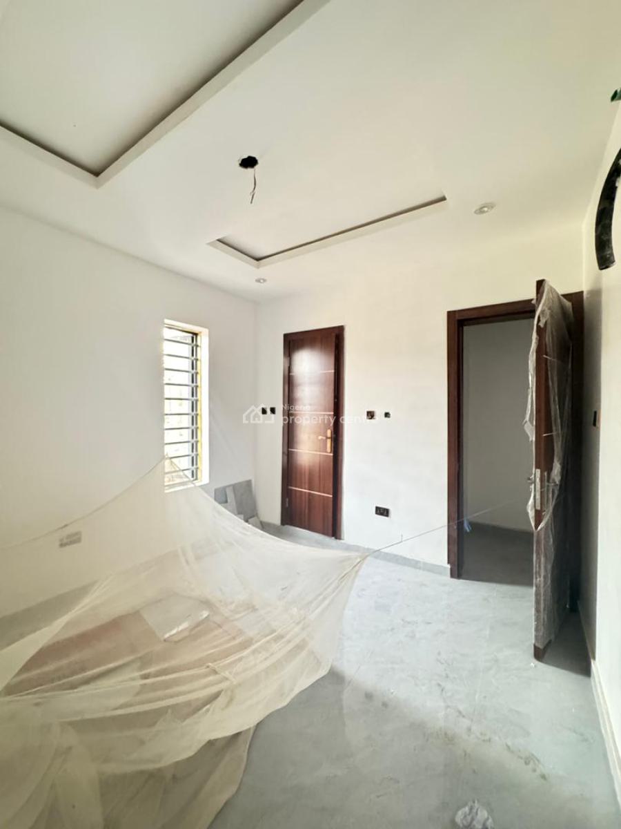 Beautiful Studio & 2 Bedroom Apartment in a Great Neighborhood, in a Great Neighborhood in Surulere, Surulere, Lagos, Block of Flats for Sale