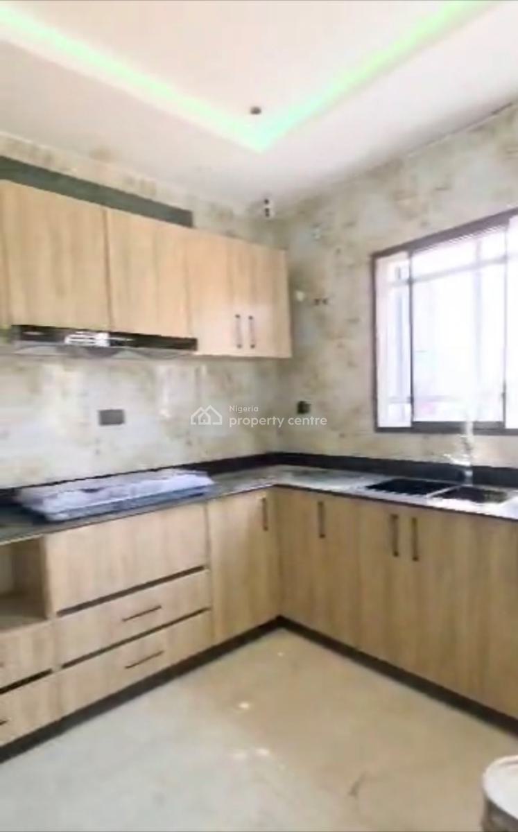 Luxury Modern 3 Bedroom En-suite Flat, News Engineering, Dawaki, Gwarinpa, Abuja, Block of Flats for Sale