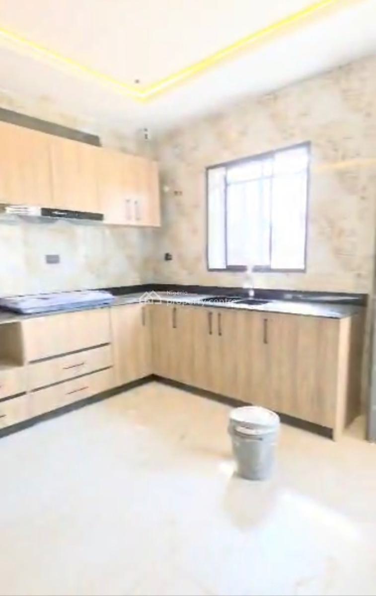 Luxury Modern 3 Bedroom En-suite Flat, News Engineering, Dawaki, Gwarinpa, Abuja, Block of Flats for Sale