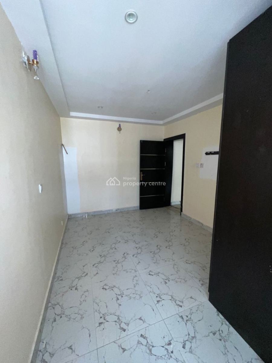 Luxury 2 Bedroom Apartment Upstairs, Ikate, Lekki, Lagos, Flat / Apartment for Rent