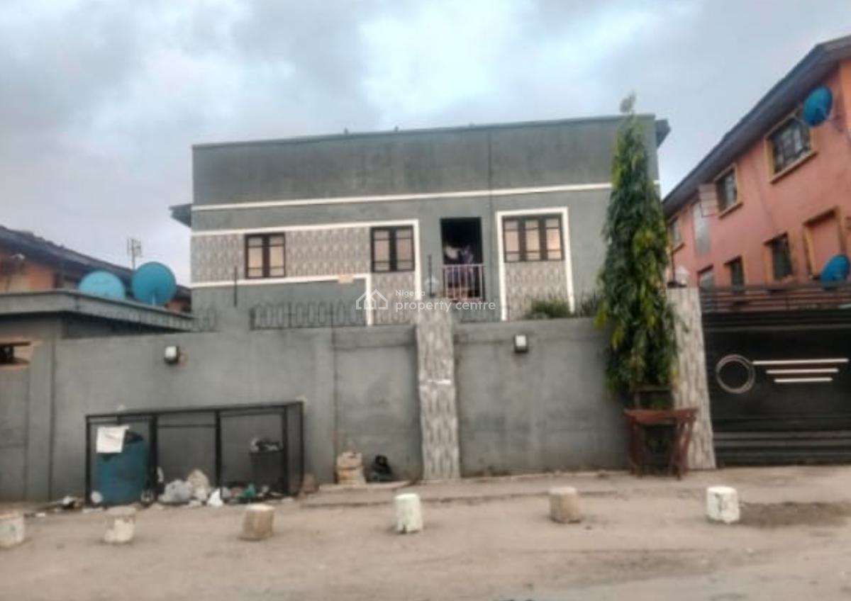 Very Nice and Solid Not Too Old 1 Story Building, Lawanson, Surulere, Lagos, Block of Flats for Sale