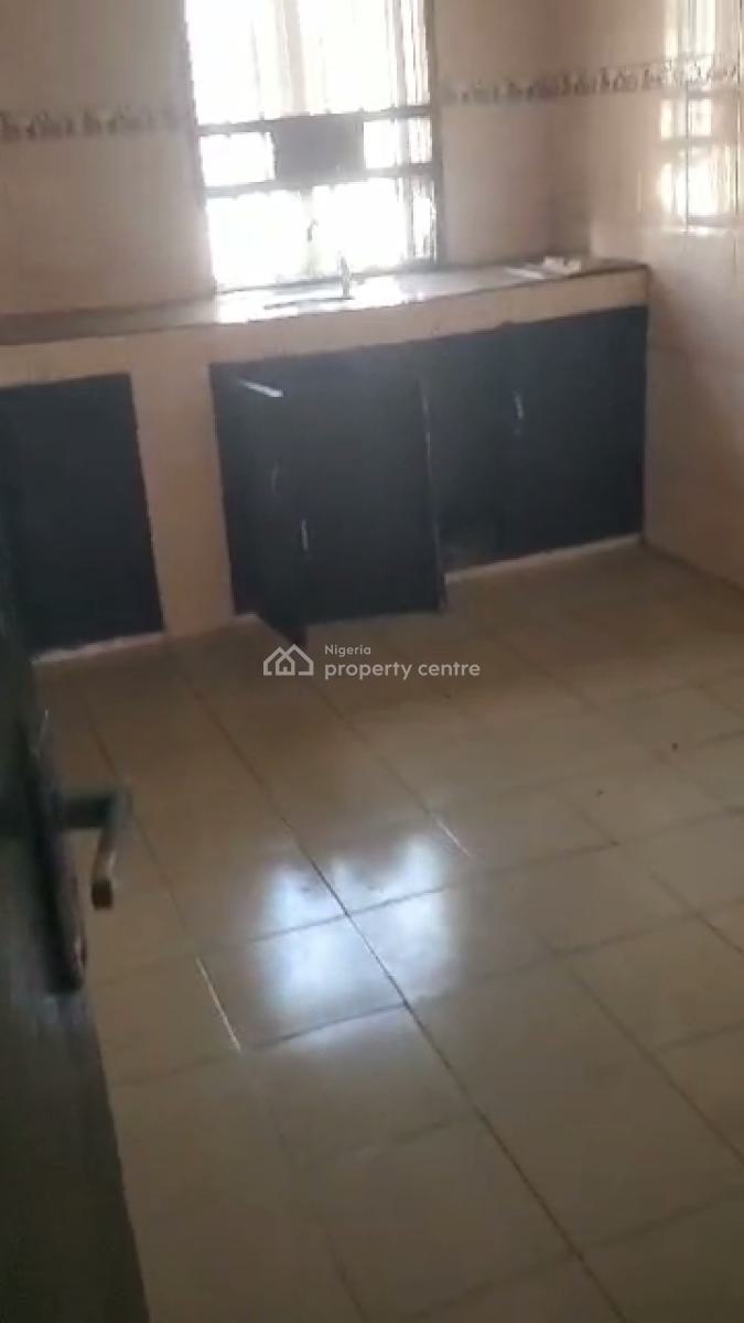 Spacious 2 Bedroom Apartment (upstairs), Off Toyin Street, Ikeja, Lagos, Flat / Apartment for Rent