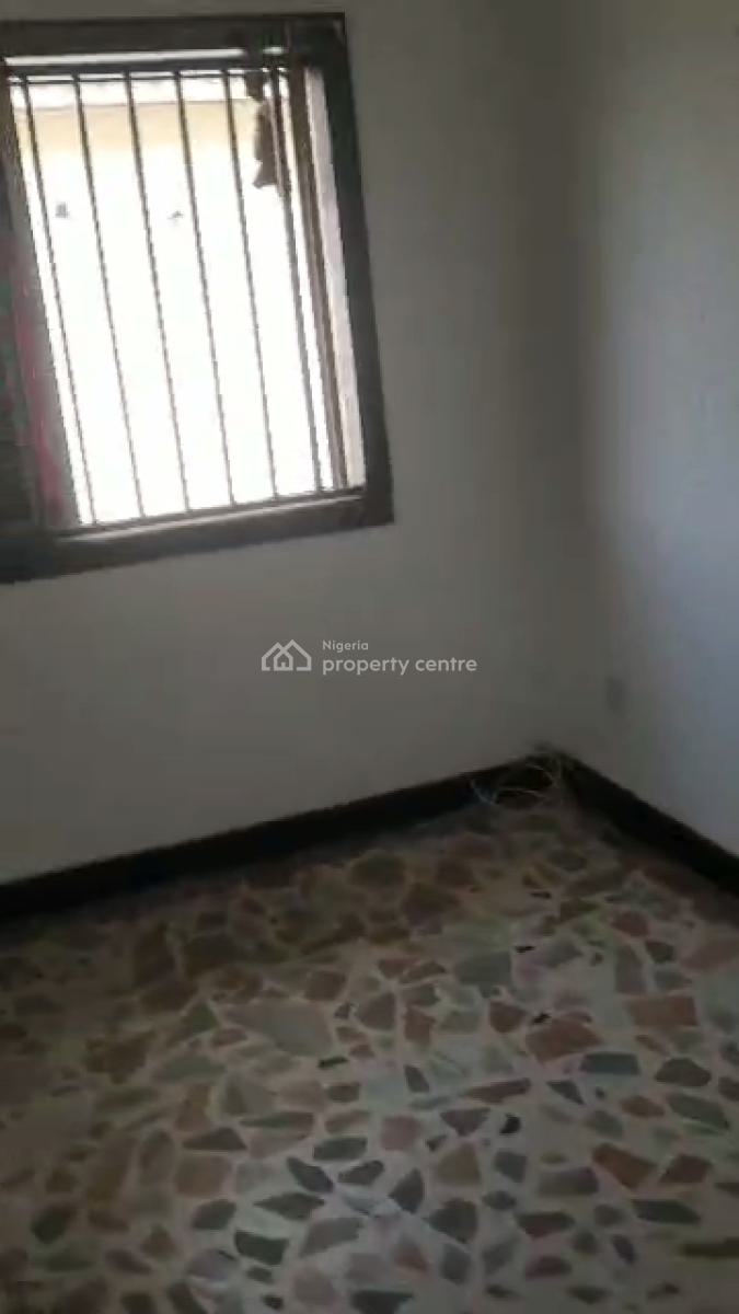 Spacious 2 Bedroom Apartment (upstairs), Off Toyin Street, Ikeja, Lagos, Flat / Apartment for Rent