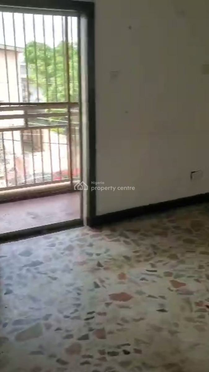 Spacious 2 Bedroom Apartment (upstairs), Off Toyin Street, Ikeja, Lagos, Flat / Apartment for Rent