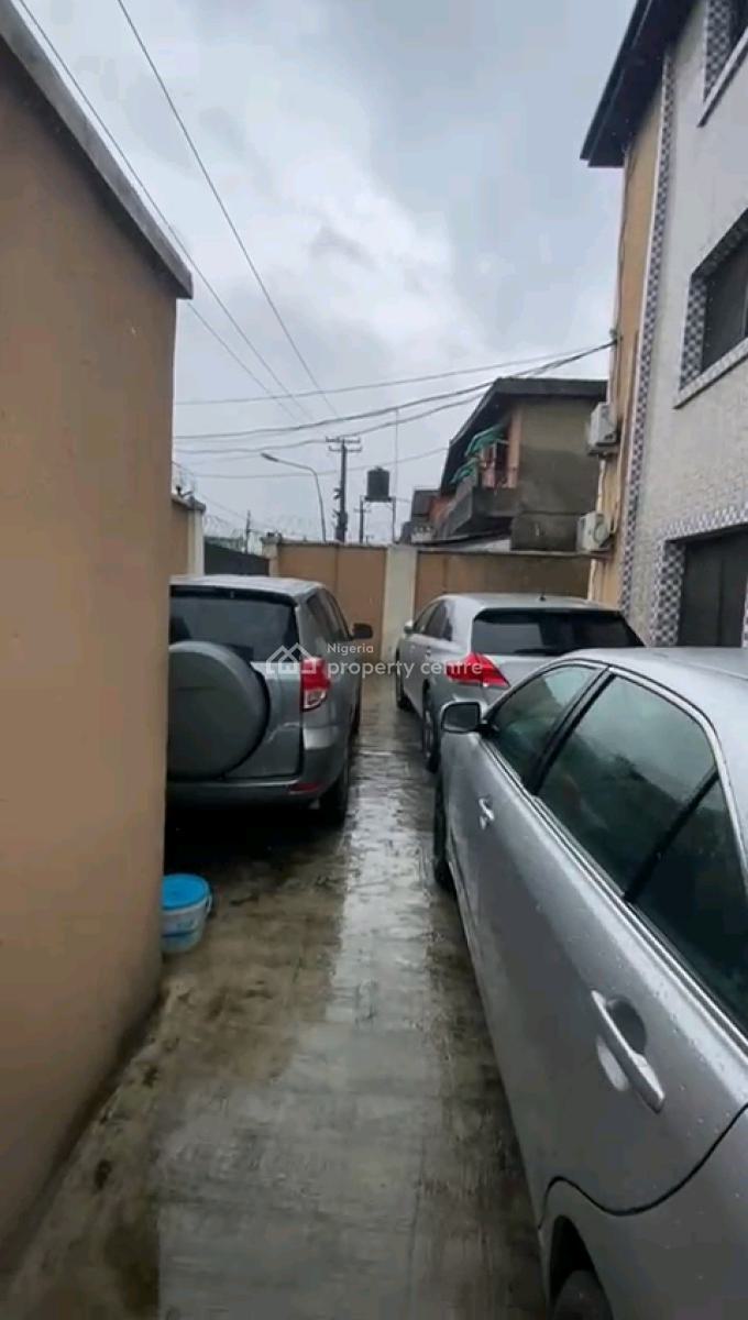 Spacious 6 Units of 3bed Flat All Rooms En-suite with Guest, Ramat Crescent, Ogudu, Lagos, Block of Flats for Sale