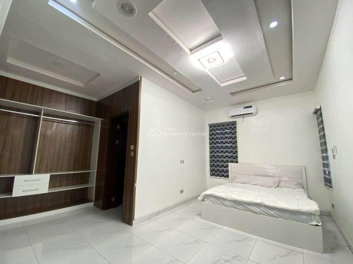 a Luxury 5 Bedrooms Fully Detached Duplex with Bq, Chevron, Lekki Phase 1, Lekki, Lagos, Flat / Apartment for Rent