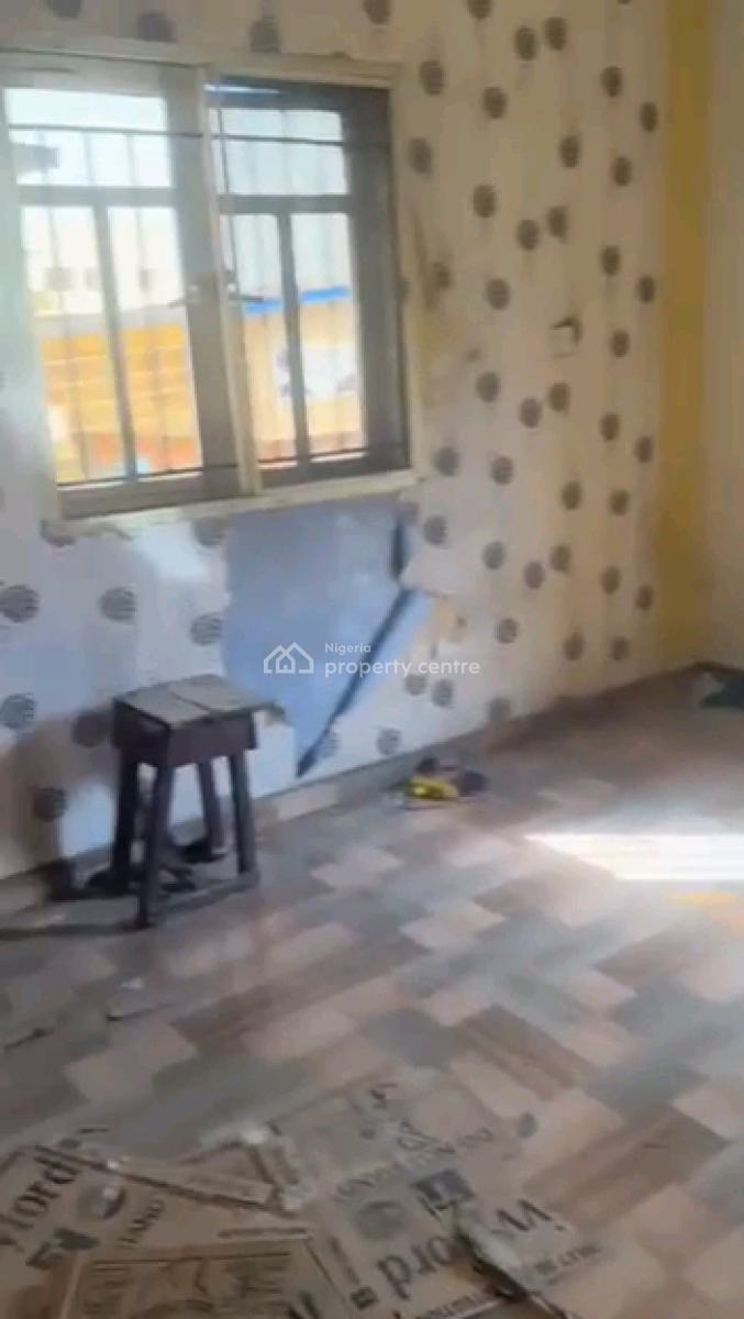 Renovated Decent 4 Units 3 Bedroom Up N Ground Flat All Rooms Ensuite, Pedro, Gbagada, Lagos, Flat / Apartment for Rent