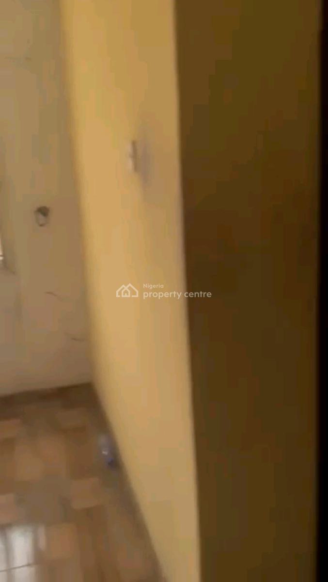 Renovated Decent 4 Units 3 Bedroom Up N Ground Flat All Rooms Ensuite, Pedro, Gbagada, Lagos, Flat / Apartment for Rent