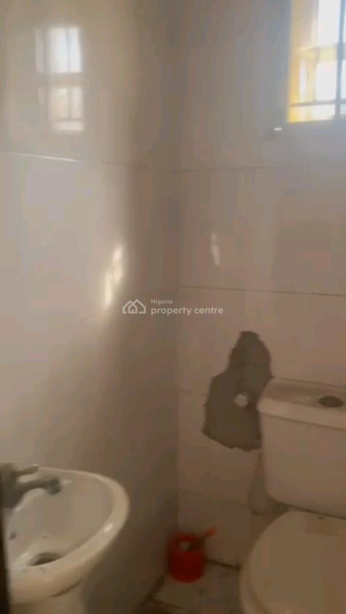 Renovated Decent 4 Units 3 Bedroom Up N Ground Flat All Rooms Ensuite, Pedro, Gbagada, Lagos, Flat / Apartment for Rent