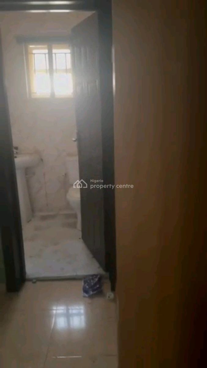 Renovated Decent 4 Units 3 Bedroom Up and Ground Flat All Rooms Ensuite, Pedro, Gbagada, Lagos, Flat / Apartment for Rent