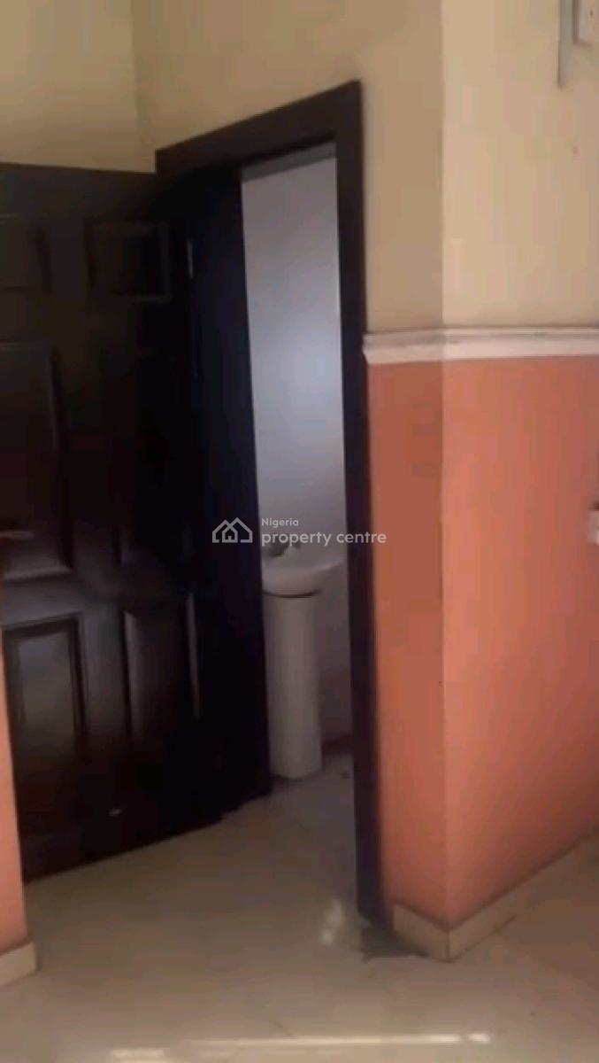 Renovated Decent 4 Units 3 Bedroom Up and Ground Flat All Rooms Ensuite, Pedro, Gbagada, Lagos, Flat / Apartment for Rent