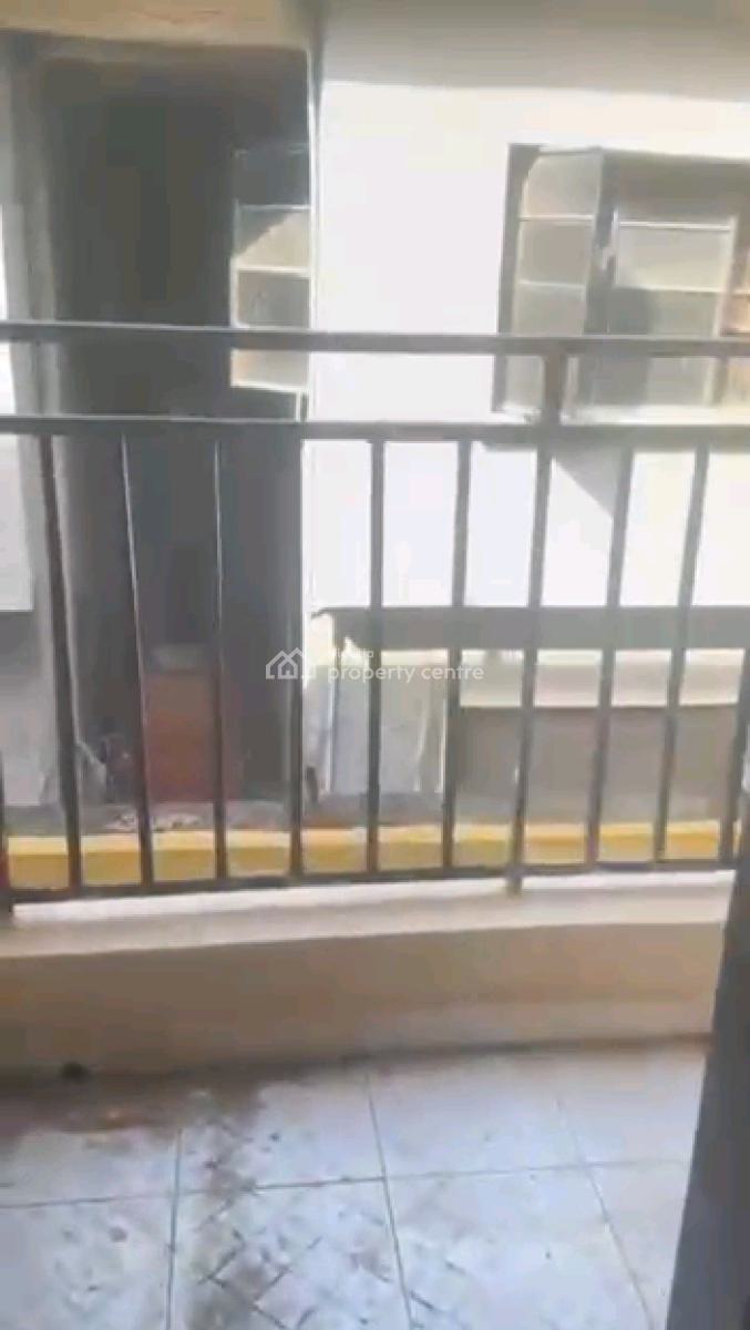 Renovated Decent 4 Units 3 Bedroom Up and Ground Flat All Rooms Ensuite, Pedro, Gbagada, Lagos, Flat / Apartment for Rent