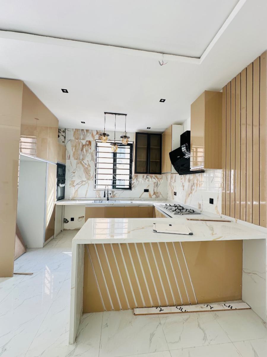 Beautifully Carved 2 Bedroom Apartment with Elevator, Lekki Phase 1, Lekki, Lagos, Flat / Apartment for Sale