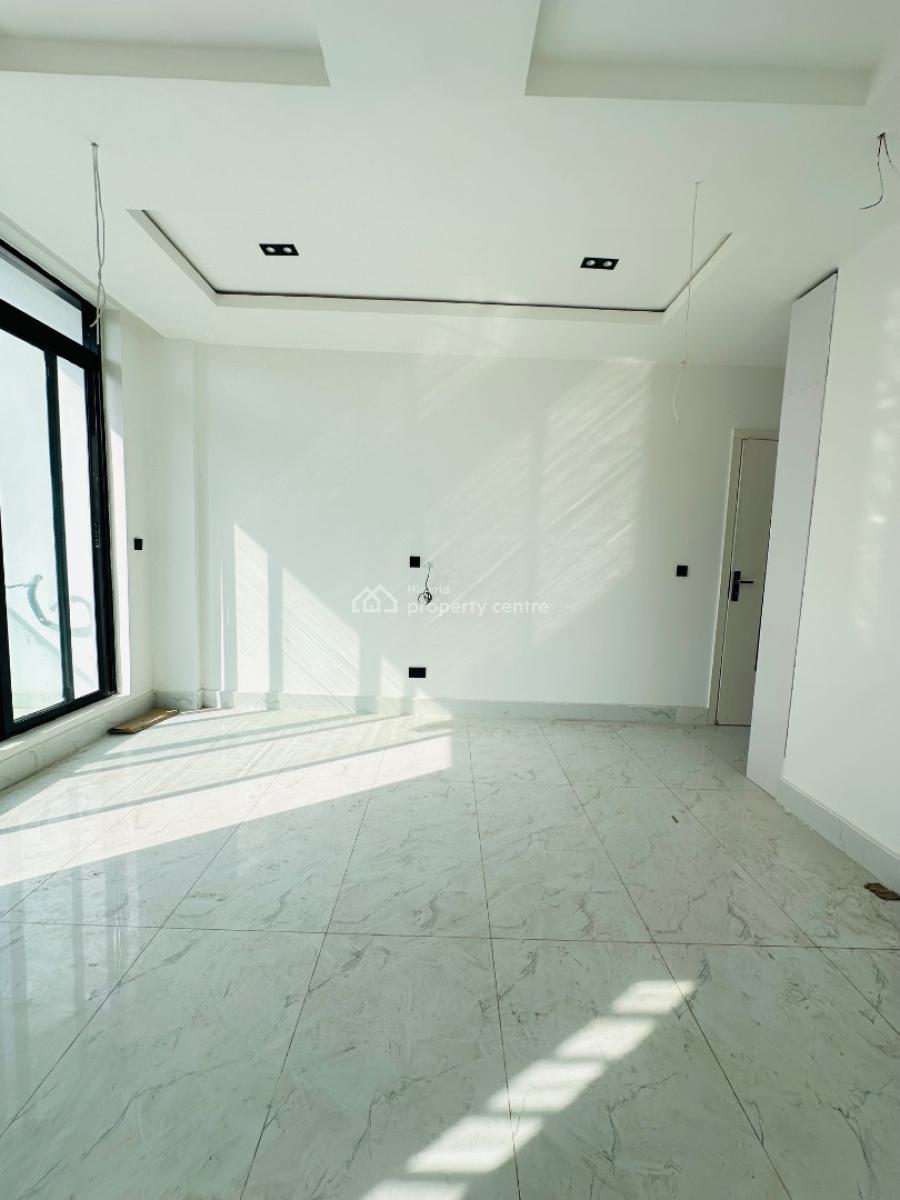 Beautifully Carved 2 Bedroom Apartment with Elevator, Lekki Phase 1, Lekki, Lagos, Flat / Apartment for Sale