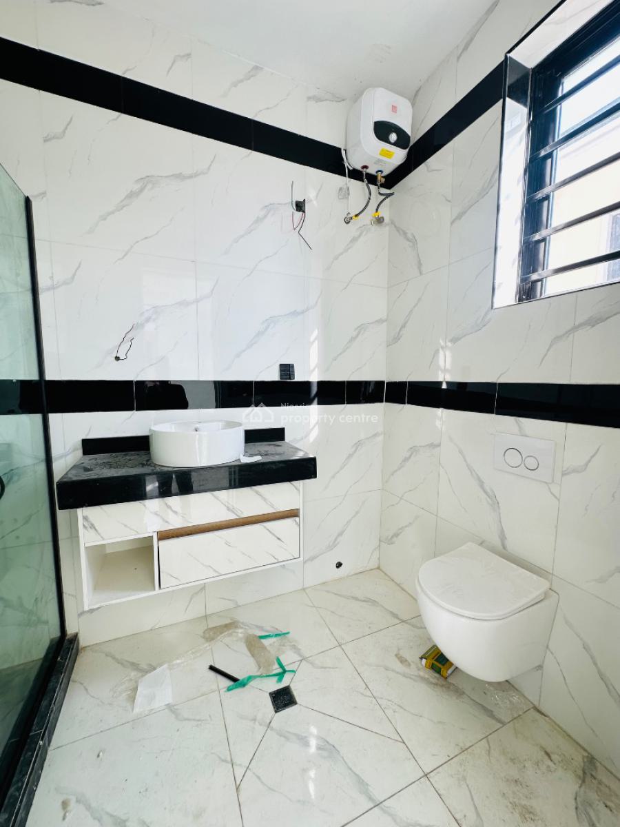 Beautifully Carved 2 Bedroom Apartment with Elevator, Lekki Phase 1, Lekki, Lagos, Flat / Apartment for Sale