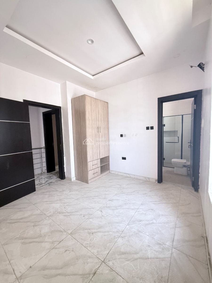 4-bedroom Terrace Duplex, Osapa, Lekki, Lagos, House for Sale