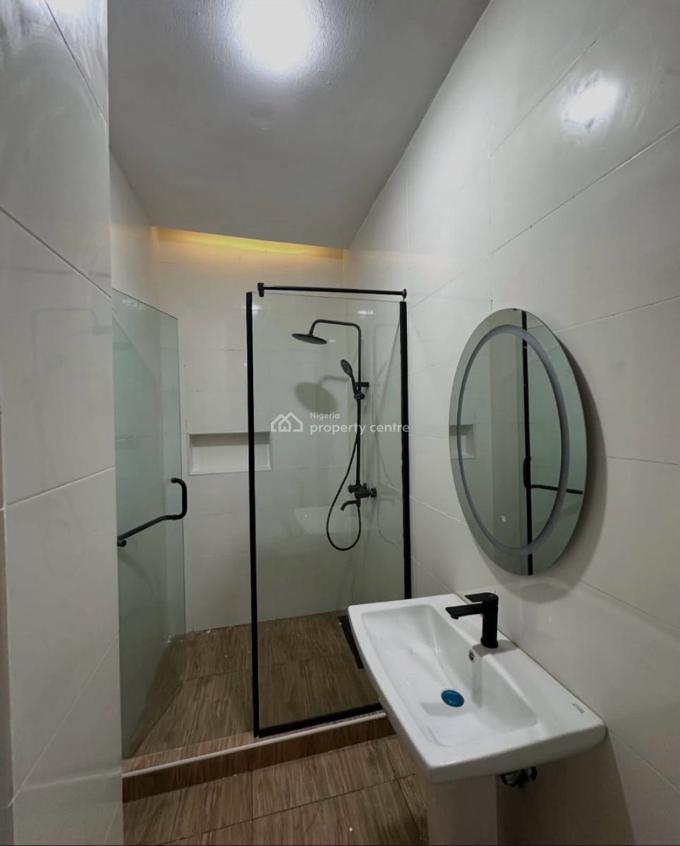Well Built  and Furnished 3 Bedroom Apartment in  Lekki, Lekki Phase 1, Lekki, Lagos, Flat / Apartment for Sale