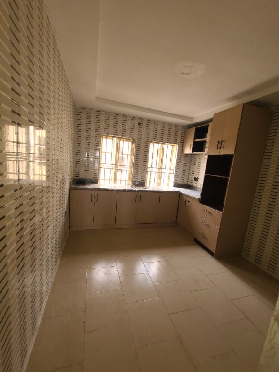 Very Spacious 2 Bedroom Flat in a Secured Estate, Lekki Peninsula Scheme 2 Estate Abraham Adesanya, Ajiwe, Ajah, Lagos, Flat / Apartment for Rent