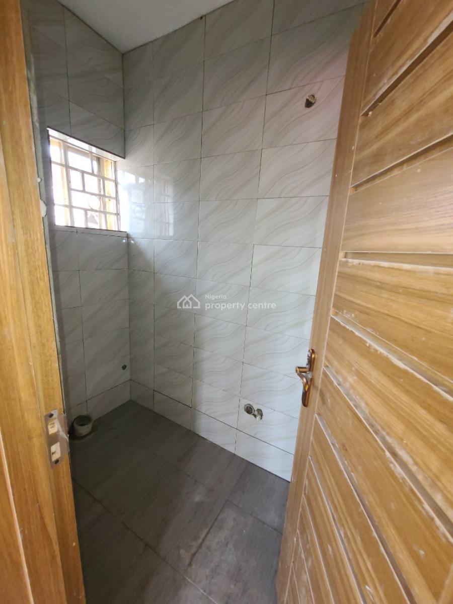 Very Spacious 2 Bedroom Flat in a Secured Estate, Lekki Peninsula Scheme 2 Estate Abraham Adesanya, Ajiwe, Ajah, Lagos, Flat / Apartment for Rent