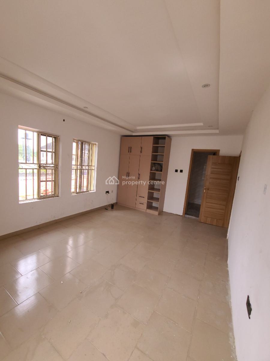 Very Spacious 2 Bedroom Flat in a Secured Estate, Lekki Peninsula Scheme 2 Estate Abraham Adesanya, Ajiwe, Ajah, Lagos, Flat / Apartment for Rent