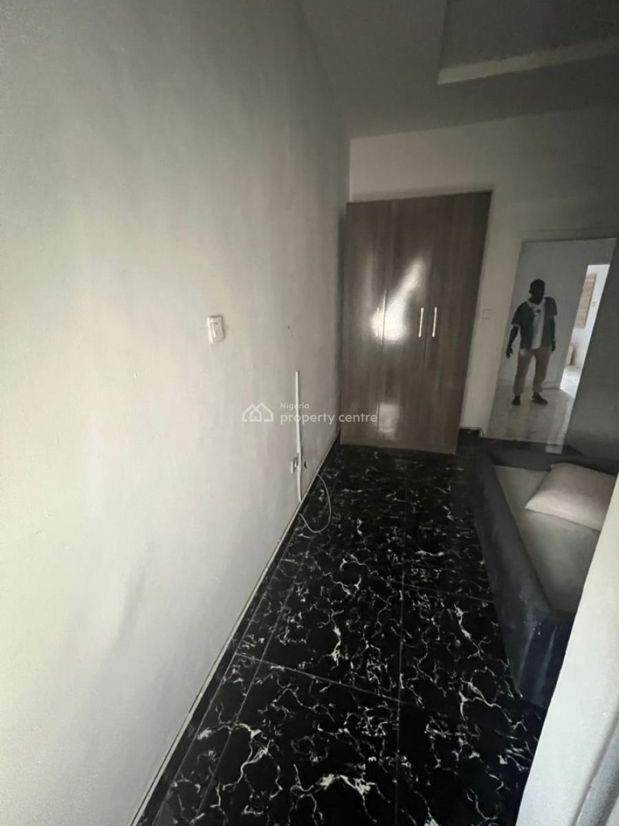 Mini Flat Upstairs with Shared Kitchen Available, Ikota Gra, Ikota, Lekki, Lagos, Mini Flat (room and Parlour) for Rent