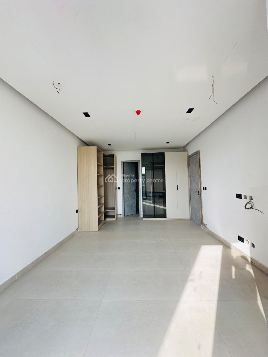 Spaciously Built 3 Bedroom Apartment with Pool, Gym & Elevator, Lekki Phase 1, Lekki, Lagos, Flat / Apartment for Sale