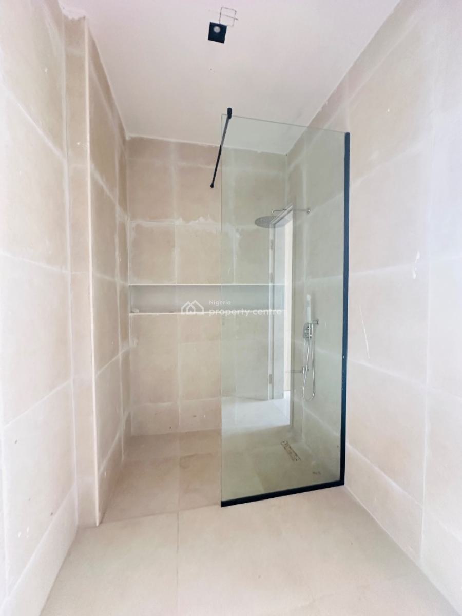 Spaciously Built 3 Bedroom Apartment with Pool, Gym & Elevator, Lekki Phase 1, Lekki, Lagos, Flat / Apartment for Sale