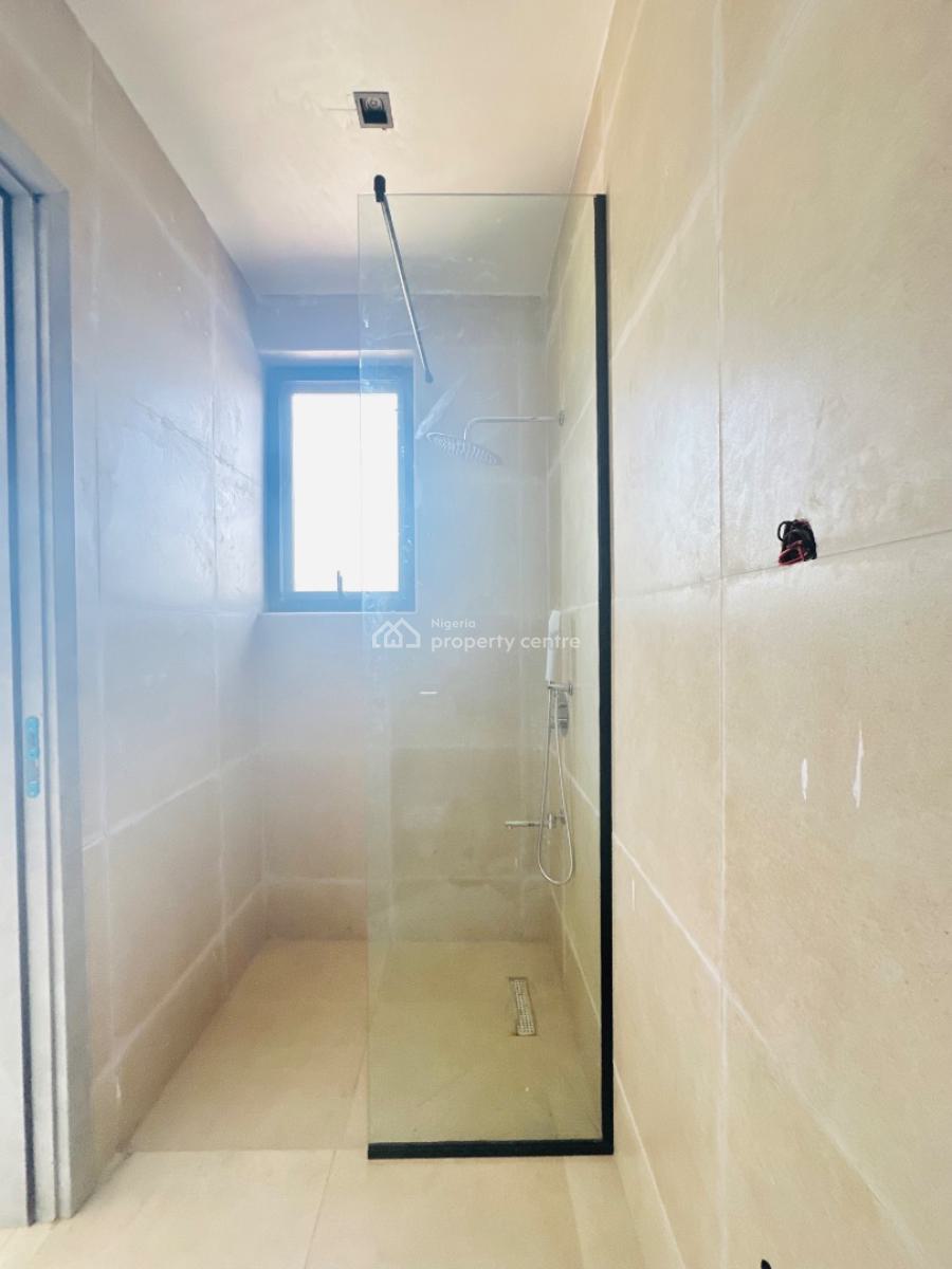 Spaciously Built 3 Bedroom Apartment with Pool, Gym & Elevator, Lekki Phase 1, Lekki, Lagos, Flat / Apartment for Sale