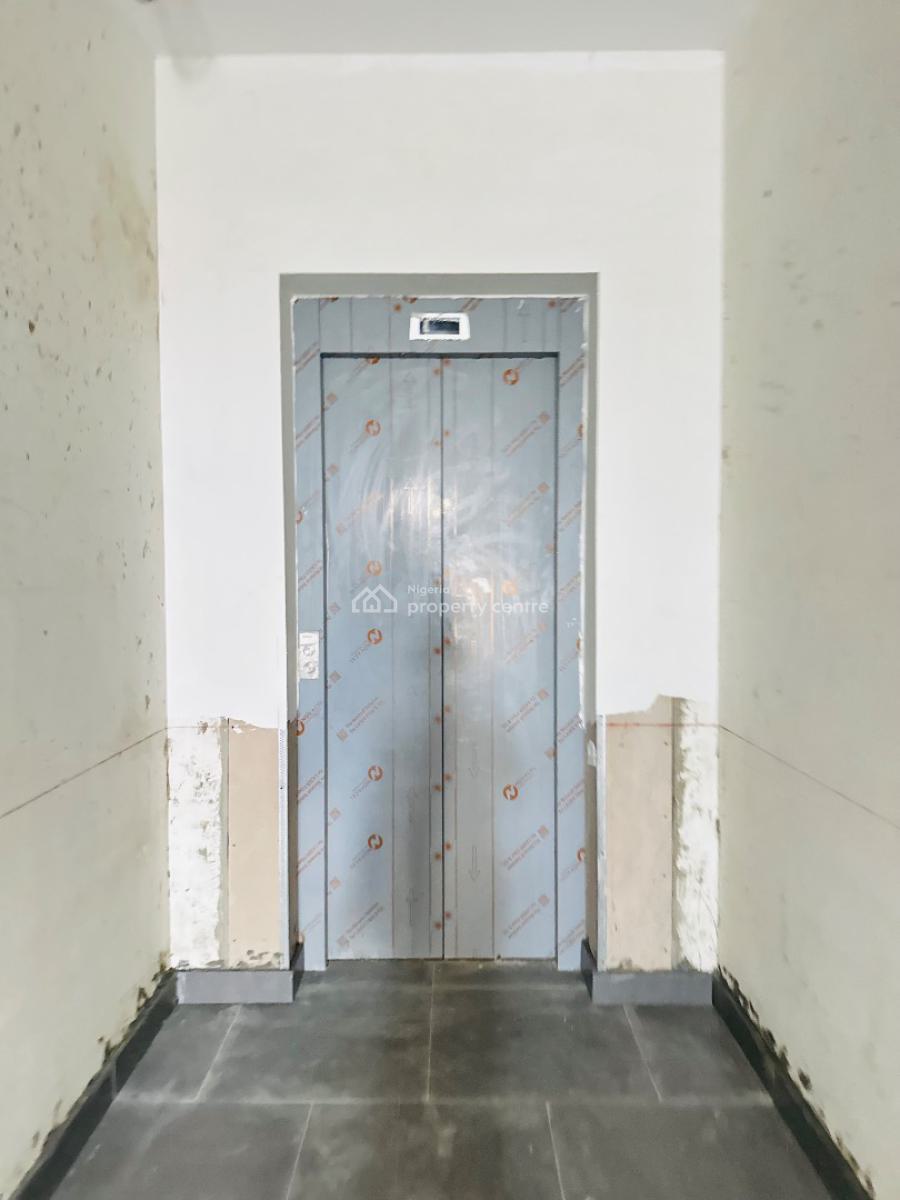 Spaciously Built 3 Bedroom Apartment with Pool, Gym & Elevator, Lekki Phase 1, Lekki, Lagos, Flat / Apartment for Sale