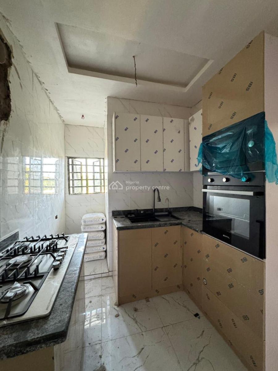 Nicely Built 2 Bedroom Apartment, Yaba, Lagos, Flat / Apartment for Sale