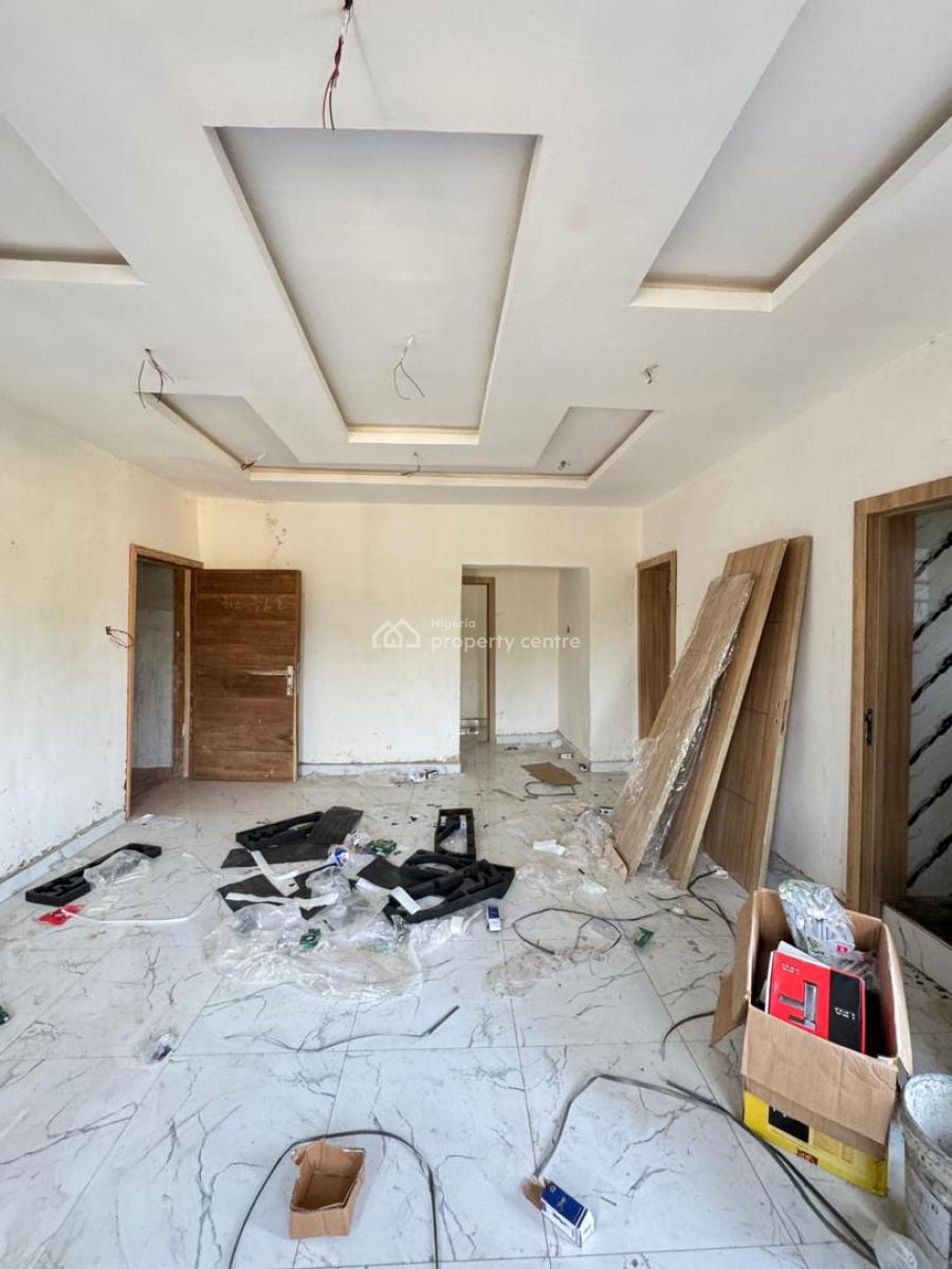 Nicely Built 2 Bedroom Apartment, Yaba, Lagos, Flat / Apartment for Sale