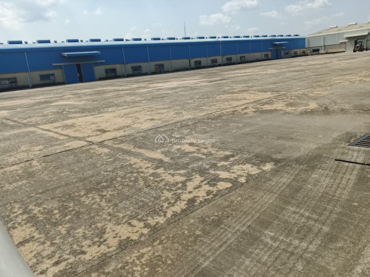 14,600m2 and 7,000m2 Very Clean  High Roof Spacious Compound, Ibadan Lagos Expressway By Red, Berger, Arepo, Ogun, Warehouse for Rent