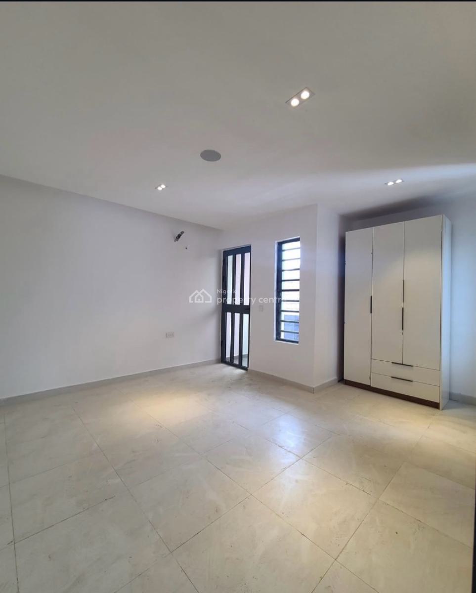 Well Built 2 Bedroom Apartment in a Serviced Estate, Agungi, Lekki, Lagos, Flat / Apartment for Sale