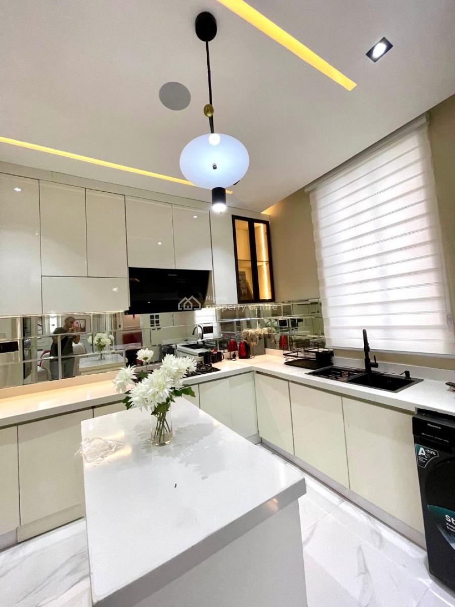 Luxury 2 Bedroom Apartment, Off Freedom Way, Lekki Phase 1, Lekki, Lagos, Flat / Apartment Short Let