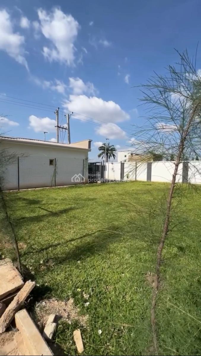 Luxury Modern 3 Bedroom En-suite Flat +2sitting Room+bq, Ivy Apartments, Wuye, Abuja, Block of Flats for Sale