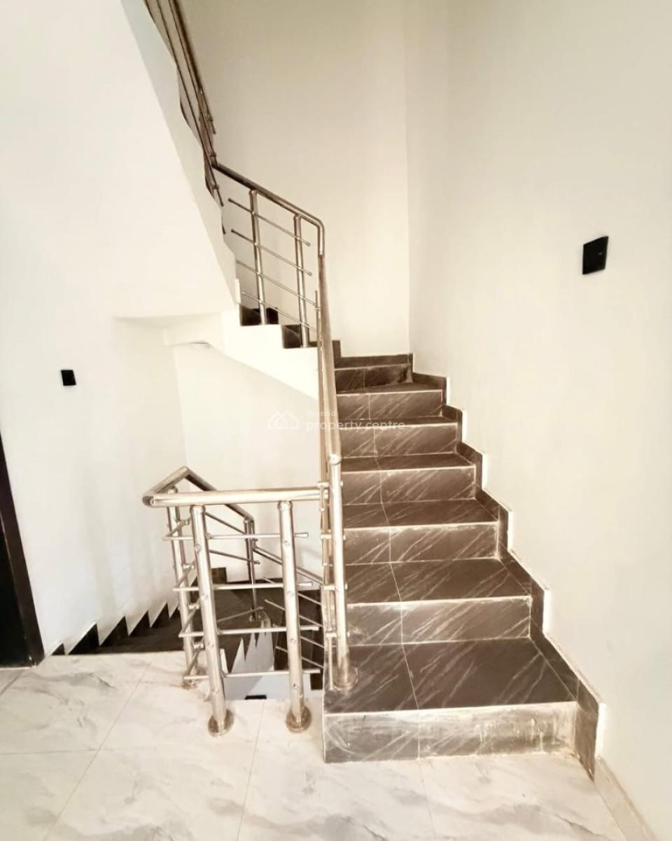 Lovely Built 4 Bedroom Semi Detached Duplex with Bq, Magodo, Lagos, Semi-detached Duplex for Sale