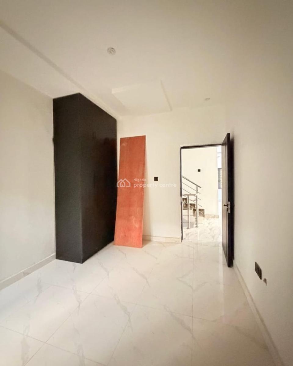 Lovely Built 4 Bedroom Semi Detached Duplex with Bq, Magodo, Lagos, Semi-detached Duplex for Sale