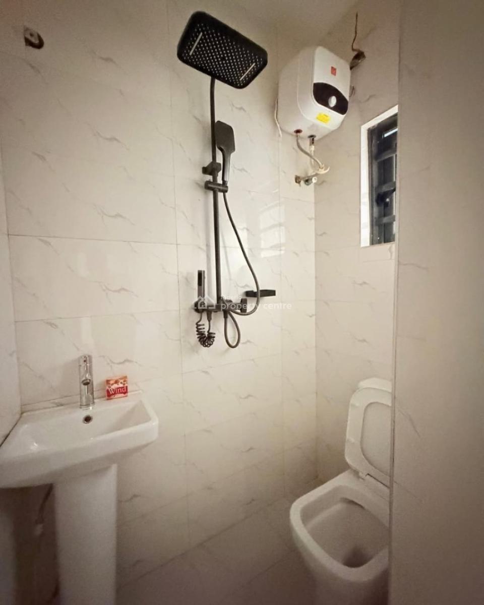 Lovely Built 4 Bedroom Semi Detached Duplex with Bq, Magodo, Lagos, Semi-detached Duplex for Sale