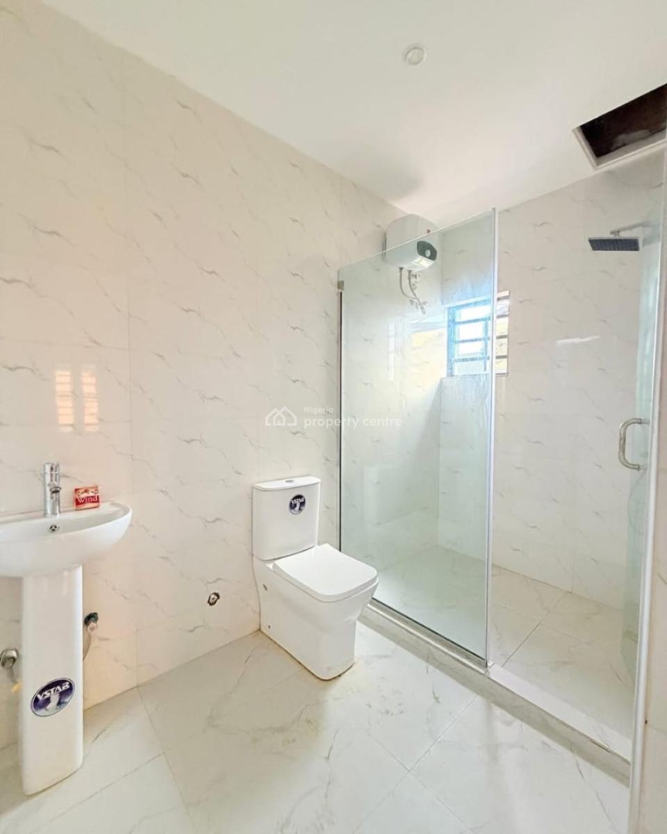 Lovely Built 4 Bedroom Semi Detached Duplex with Bq, Magodo, Lagos, Semi-detached Duplex for Sale