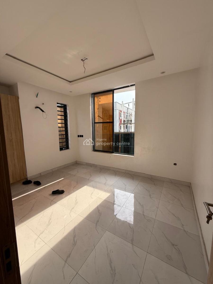 Distress Sharp and Spacious 2 Bedroom with Elevator and Swimming Pool, Nicon Area .., Ikate, Lekki, Lagos, Flat / Apartment for Sale