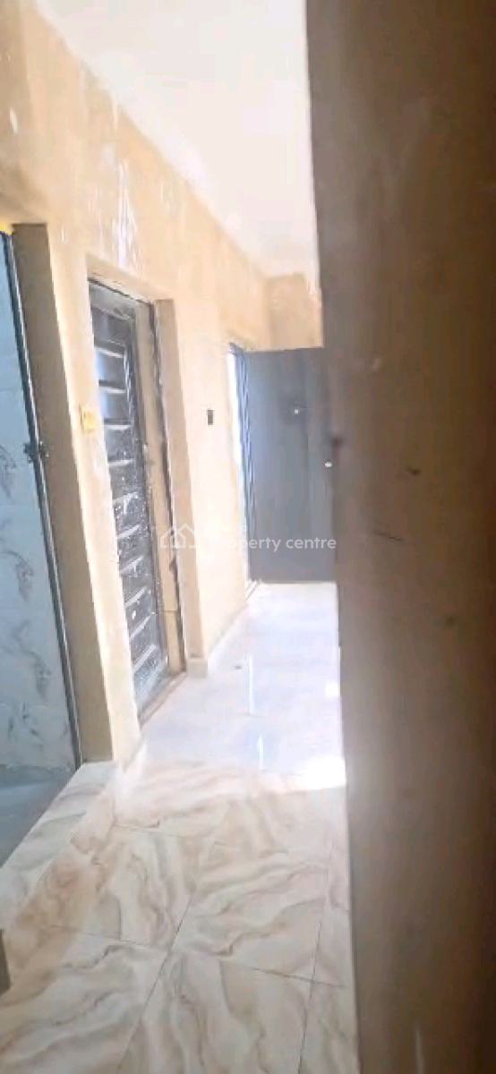4 Units 3 Bedroom Flat Up and Down with All Rooms En-suite, Fadeyi, Shomolu, Lagos, Flat / Apartment for Rent